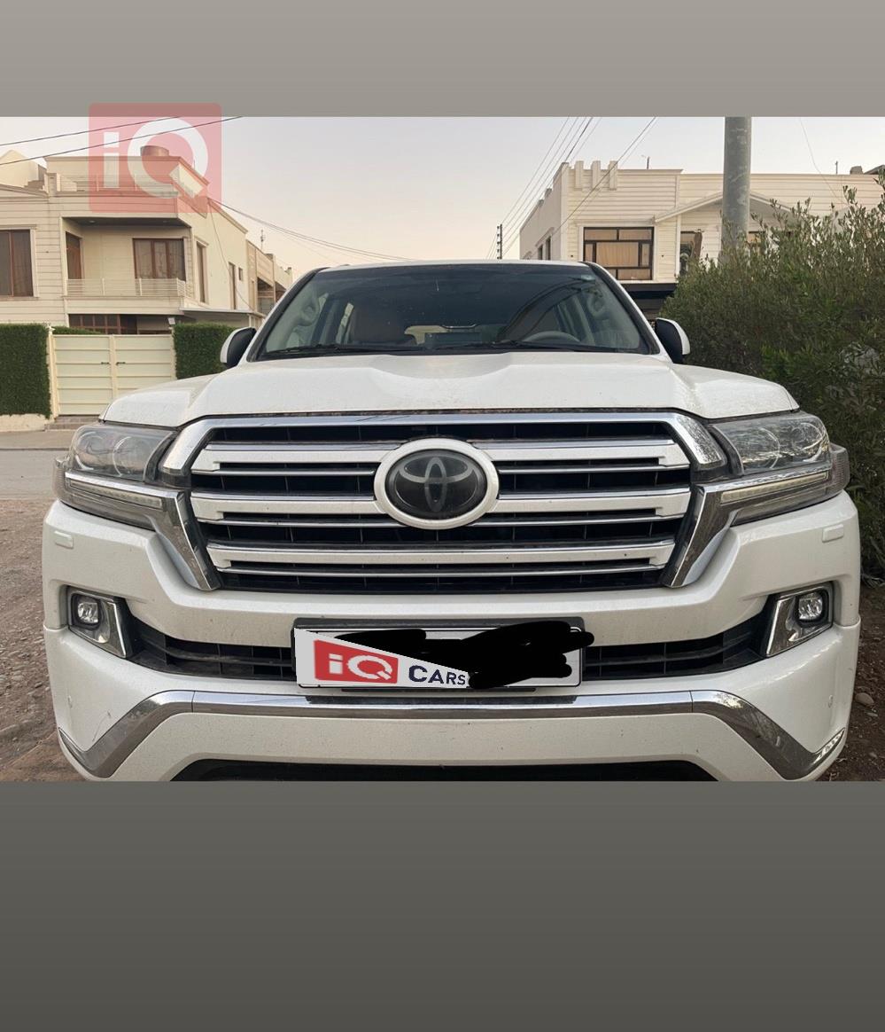 تويوتا لاندكروزر